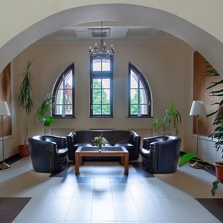 Casa Danielescu Hotel Targu Jiu Luaran gambar