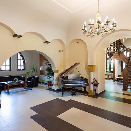 Casa Danielescu Hotel Targu Jiu Luaran gambar