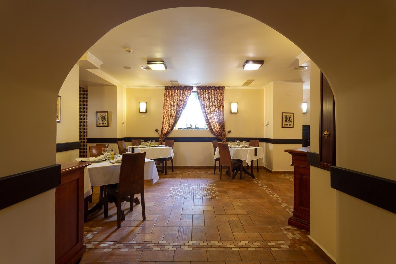 Casa Danielescu Hotel Targu Jiu Luaran gambar