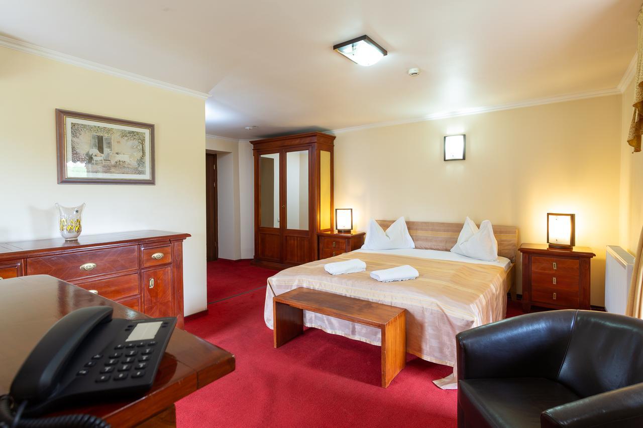 Casa Danielescu Hotel Targu Jiu Luaran gambar