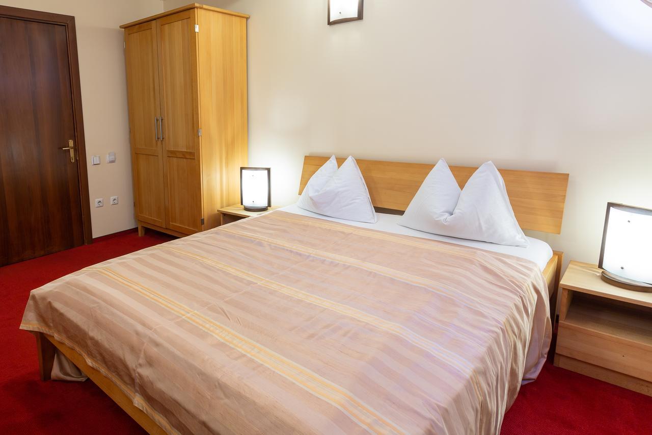 Casa Danielescu Hotel Targu Jiu Luaran gambar
